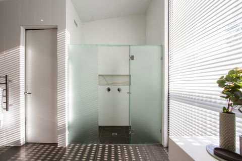 Hepburn Springs Escape - Inverell Accommodation 16