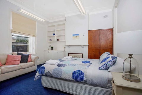Plummers Mill - Central Townhouse - Inverell Accommodation 8