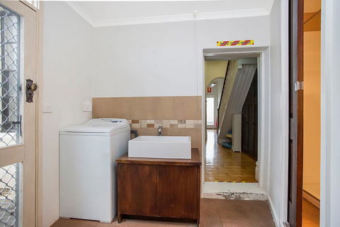 Plummers Mill - Central Townhouse - Inverell Accommodation 10