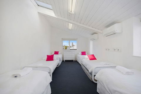 Plummers Mill - Central Townhouse - Inverell Accommodation 7