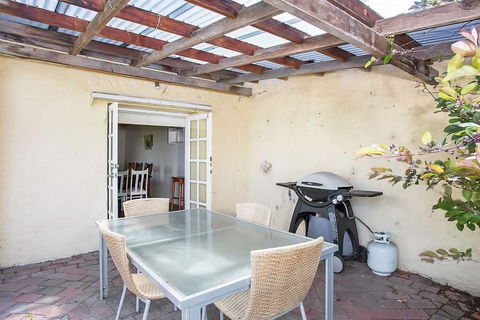 Plummers Mill - Central Townhouse - Inverell Accommodation 6