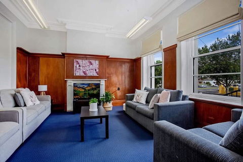 Plummers Mill - Central Townhouse - Inverell Accommodation 1
