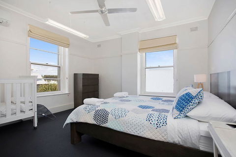 Plummers Mill - Central Townhouse - Inverell Accommodation 3