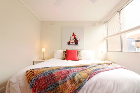 Colour Pop Fitzroy - 3 Bedroom Pet Friendly - Inverell Accommodation 10