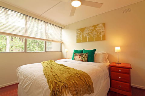 Colour Pop Fitzroy - 3 Bedroom Pet Friendly - Inverell Accommodation 13