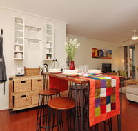 Colour Pop Fitzroy - 3 bedroom pet friendly - Inverell Accommodation