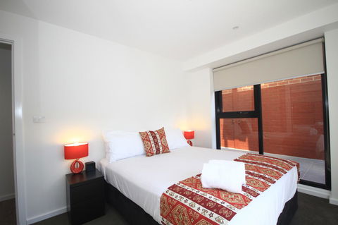 RNR Serviced Apartments North Melbourne - Inverell Accommodation 19