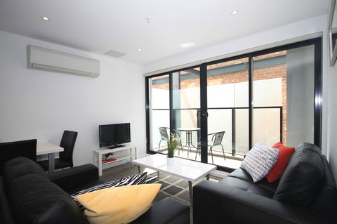 RNR Serviced Apartments North Melbourne - Inverell Accommodation 8