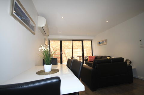 RNR Serviced Apartments North Melbourne - Inverell Accommodation 22