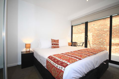 RNR Serviced Apartments North Melbourne - Inverell Accommodation 14