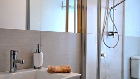 Chestnut Daylesford - Inverell Accommodation 7