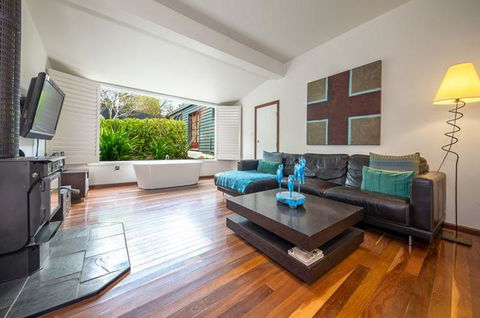 Chestnut Daylesford - Inverell Accommodation 0