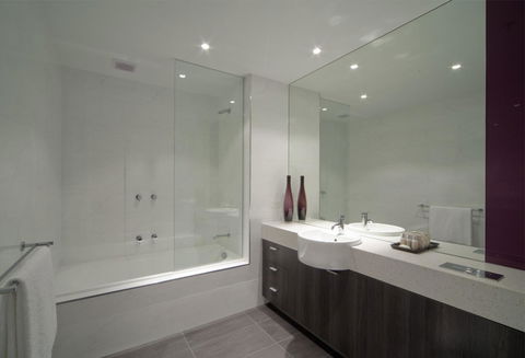 Tyrian Serviced Apartments Fitzroy - Inverell Accommodation 8