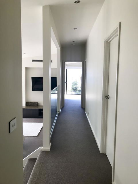 Lorne Sea View Terrace House - Inverell Accommodation 24