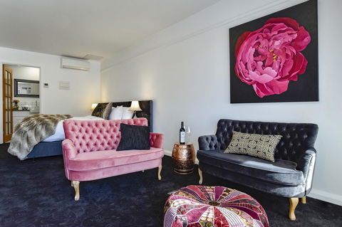 Daylesford Art Motel - Inverell Accommodation 4