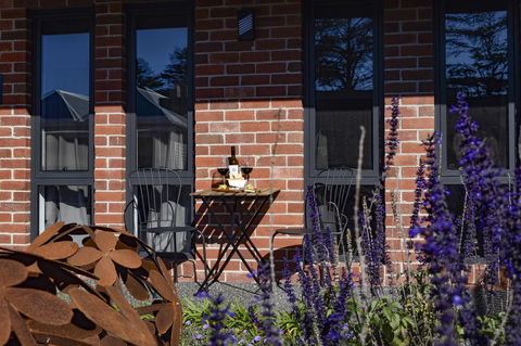 Daylesford Art Motel - Inverell Accommodation 21