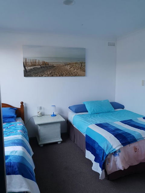 Relax In San Remo - Inverell Accommodation 13