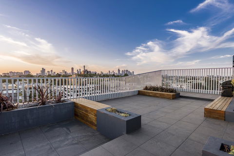 Oaks Melbourne South Yarra Suites - Inverell Accommodation 8