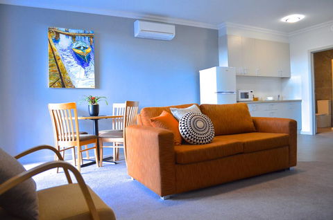 Mansfield Apartments - Inverell Accommodation 12