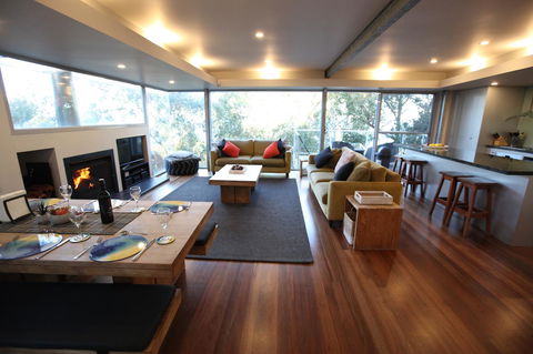 Lorne Luxury - Inverell Accommodation 7