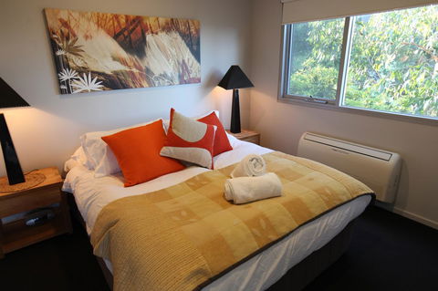 Lorne Luxury - Inverell Accommodation 4