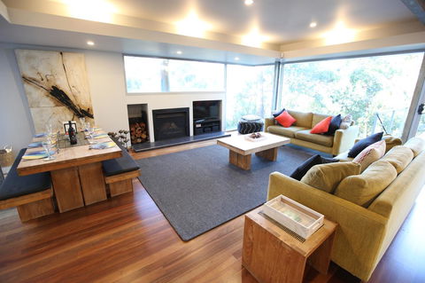 Lorne Luxury - Inverell Accommodation 12