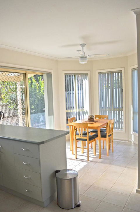 Horsham Central Stay - Inverell Accommodation 1