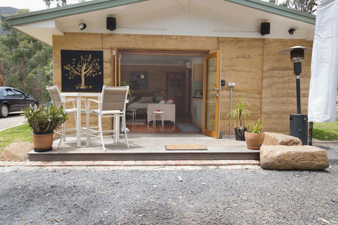 Bundjil Studio - Inverell Accommodation 2