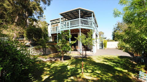 Nest On A Crest - Inverell Accommodation 28
