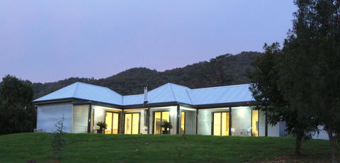 3 Bells Alpine Cottage - Inverell Accommodation 11