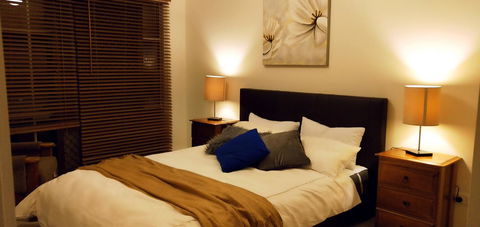 The Gallery Hours - Inverell Accommodation 3