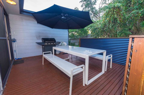 Demure Charm - Inverell Accommodation 1