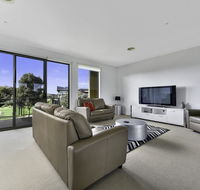 23 Coast Drive Torquay - Inverell Accommodation