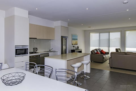 Torquay Golf Retreats - Pool, Beach, Tennis, Golf - Inverell Accommodation 1
