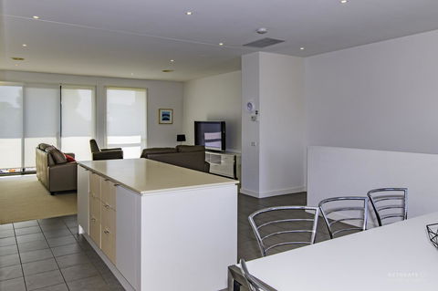 Torquay Golf Retreats - Pool, Beach, Tennis, Golf - Inverell Accommodation 3