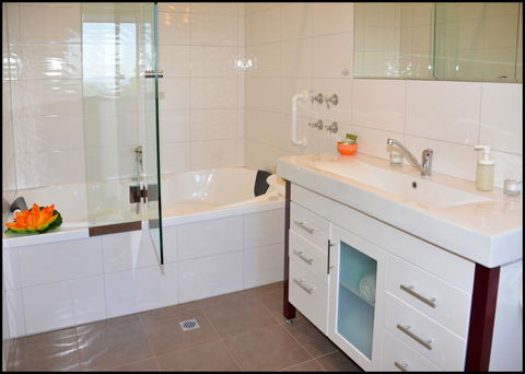 Deville At Healesville - Inverell Accommodation 1