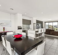 Twenty Five Coast - Inverell Accommodation
