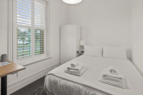 Work Sleep Live Melbourne - Inverell Accommodation 3