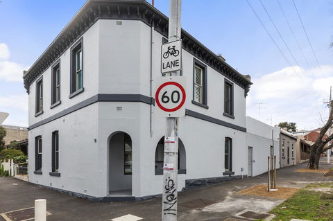 Work Sleep Live Melbourne - Inverell Accommodation 18