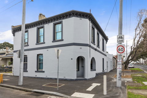 Work Sleep Live Melbourne - Inverell Accommodation 17