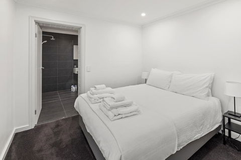 Work Sleep Live Melbourne - Inverell Accommodation 10