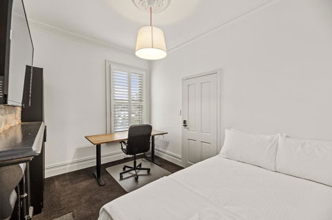 Work Sleep Live Melbourne - Inverell Accommodation 1