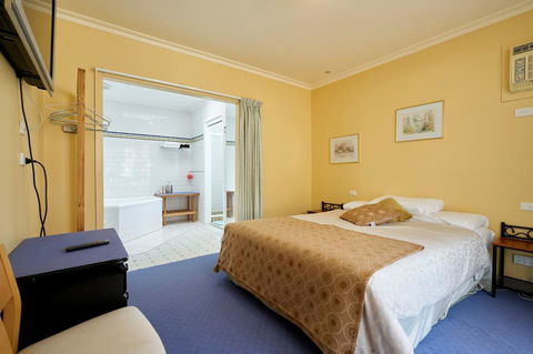 Cottages For Two - Inverell Accommodation 9