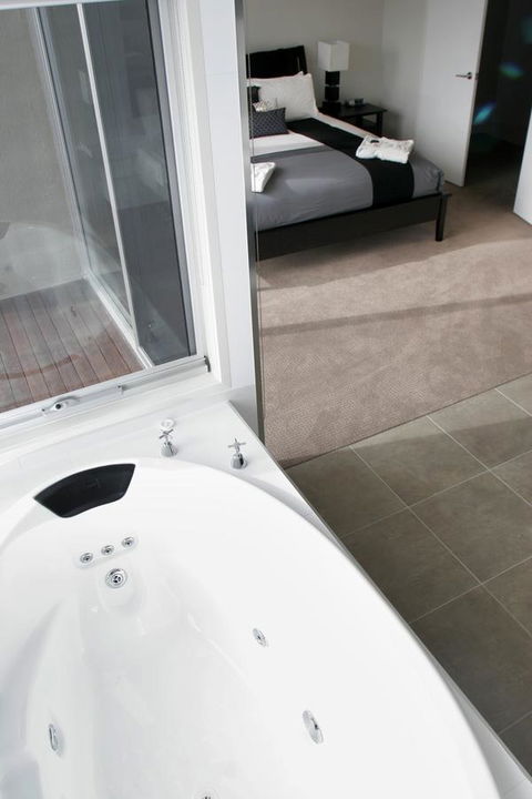 104 On Merri Apartments - Inverell Accommodation 2