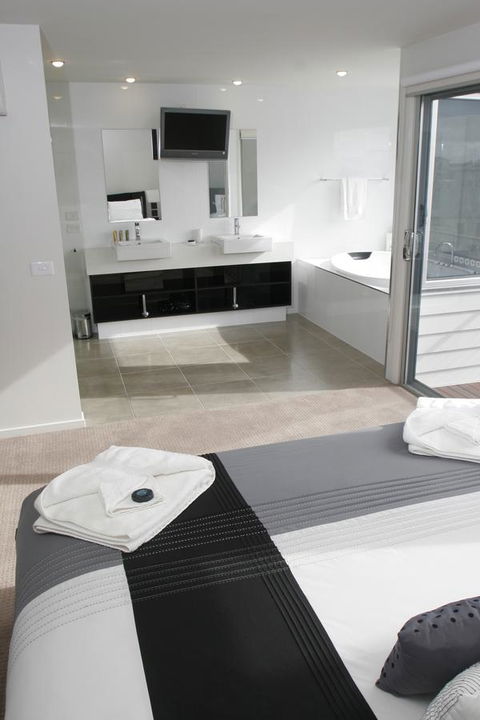 104 On Merri Apartments - Inverell Accommodation 5