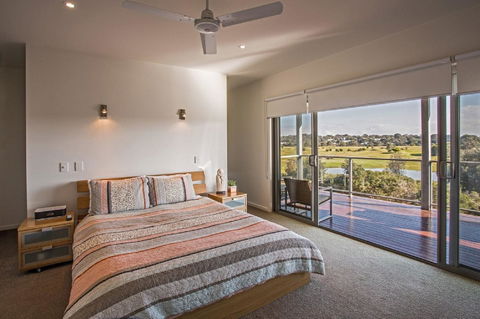Saltwater Breeze Retreat - Inverell Accommodation 15