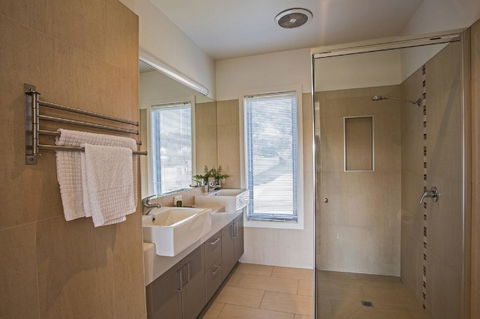Saltwater Breeze Retreat - Inverell Accommodation 17