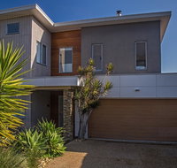 Saltwater Breeze Retreat - Inverell Accommodation