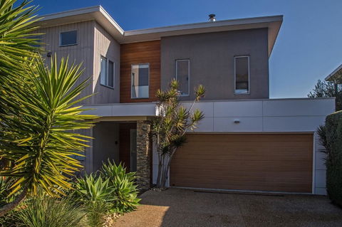 Saltwater Breeze Retreat - Inverell Accommodation 0