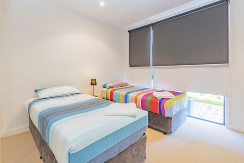 Stylish 3 Bedroom Townhouse - Free Parking - Inverell Accommodation 8